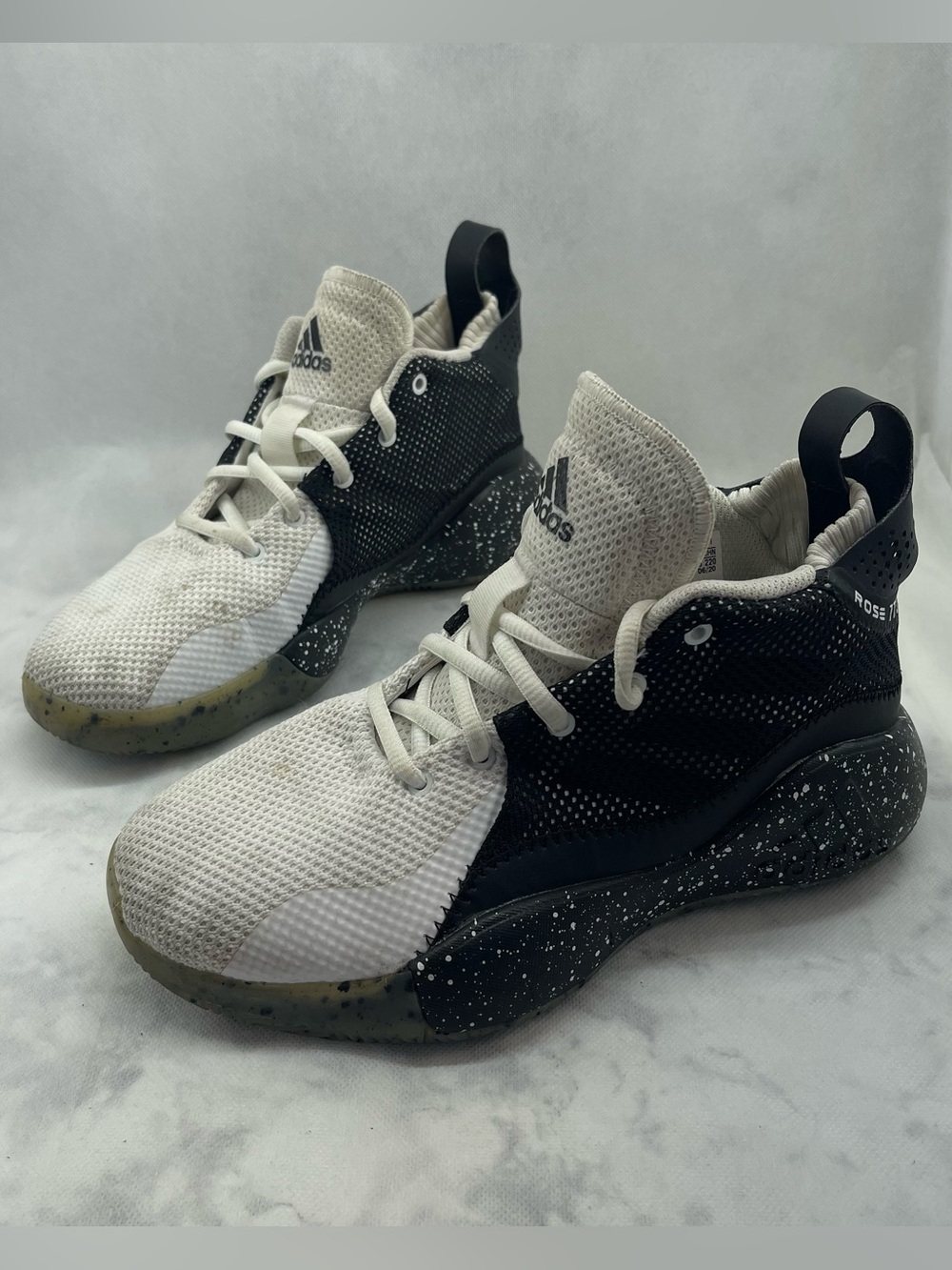 adidas Kids Two-Tone Black & White Performance Sneakers Size 4